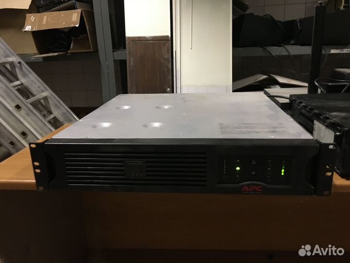 Блок бесперебойного питания Smart-UPS 1500