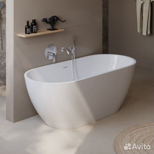 Ванна BelBagno Uno BB701 150x73 см, отдельностоящая с монолитным экраном