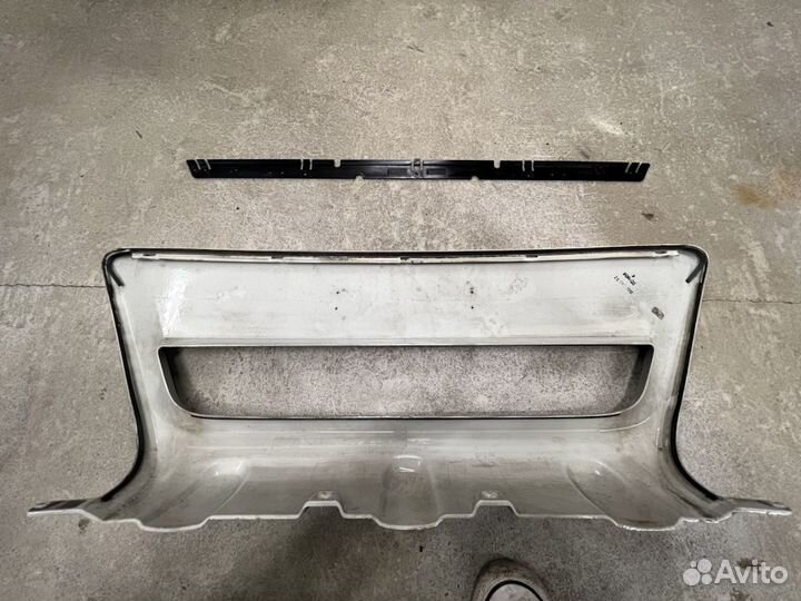 Накладка переднего бампера R design