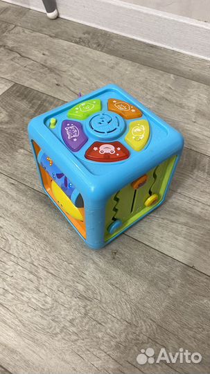 Бизикубик игрушка