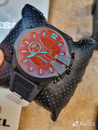 Часы Оригинальные новые diesel Mega Chief DZ4548