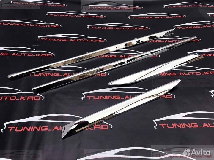 Молдинги дверей Lexus LX 570 W3477