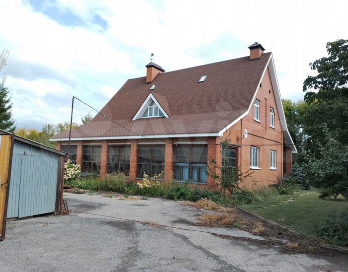 Дом 390,4 м² на участке 53 сот.