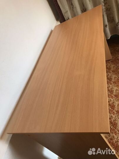 Письменный стол