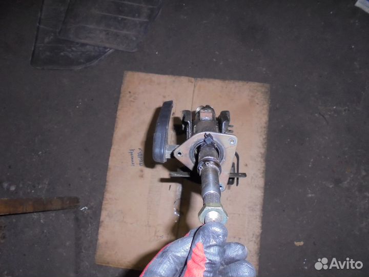 Isuzu Elf 1993- Рулевая колонка