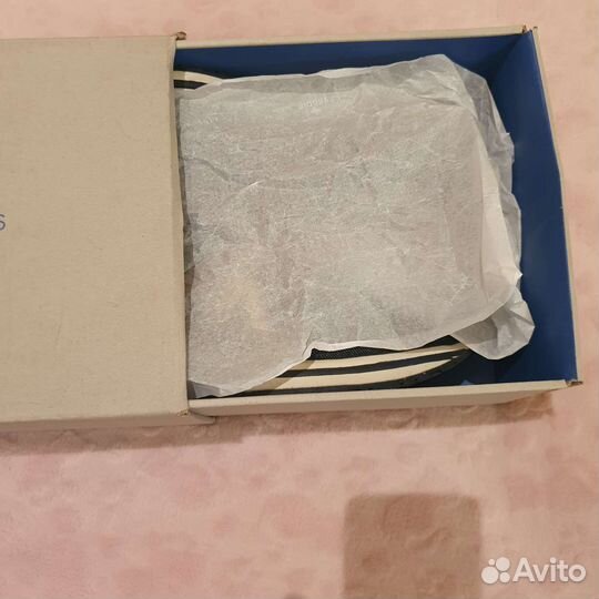 Кроссовки женские Calvin Klein, 41 размер бу