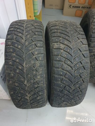 Michelin X-Ice North 4 205/55 R16