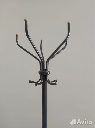 Вешалка напольная для одежды металлическая