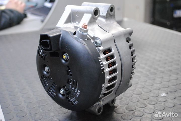 Генератор BMW X5 E70, X6 E71, F10, F30 3.0i