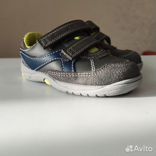 Ботинки детские Clarks новые