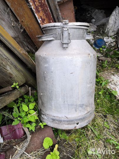 Продам бидон 40л