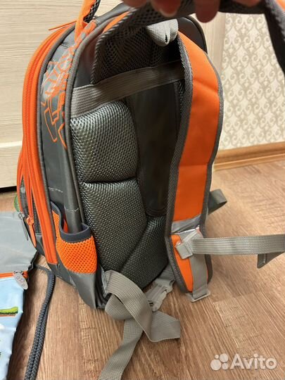 Рюкзак школьный