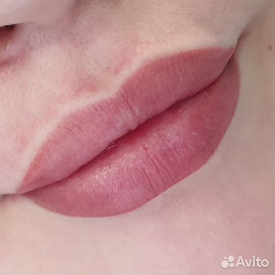 Мастер перманентного макияжа