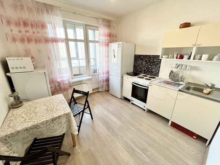 2-к. квартира, 55 м², 7/15 эт.