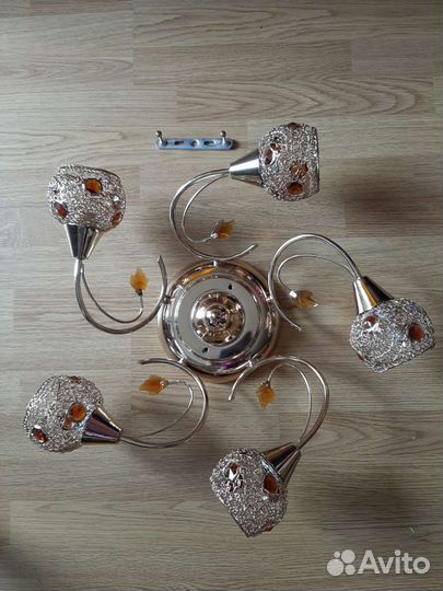 Люстра подвесная потолочная