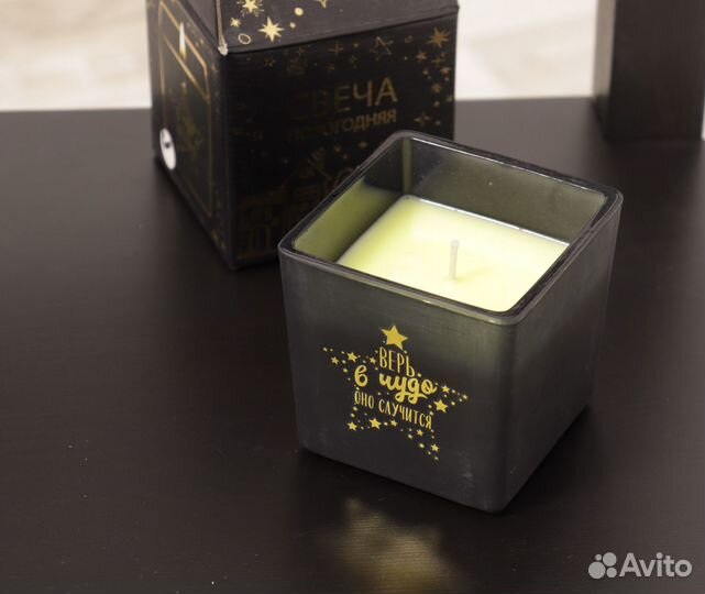 Свеча новогодняя
