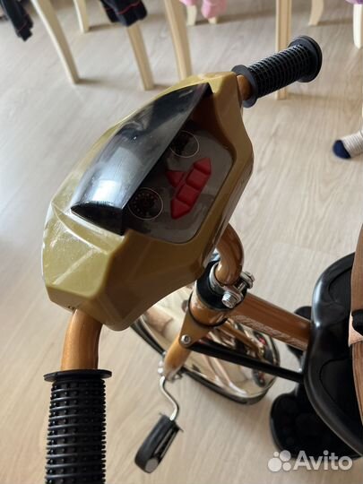 Детский велосипед трехколесный с ручкой