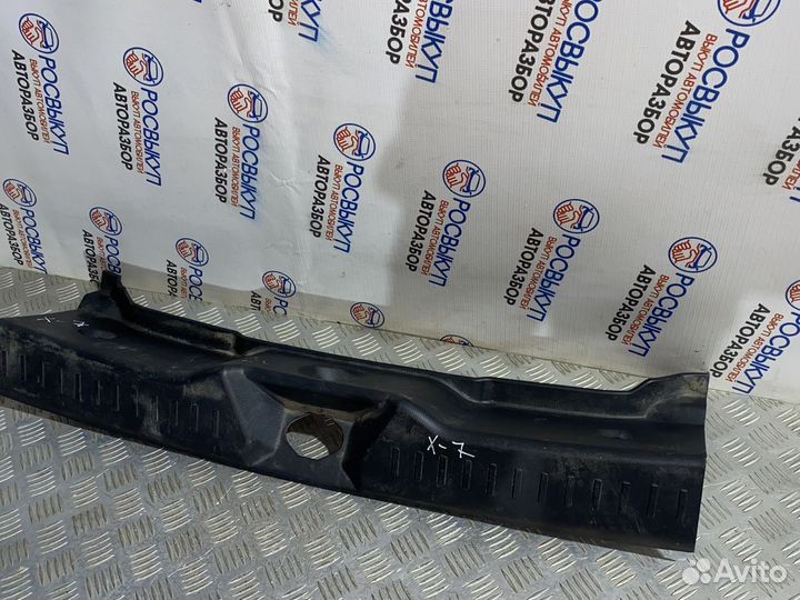 Накладка задней панели Geely Emgrand X7