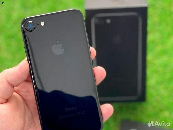 iPhone 8, 64 ГБ