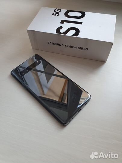 Samsung Galaxy S10 5G Single sim, 8/512 ГБ