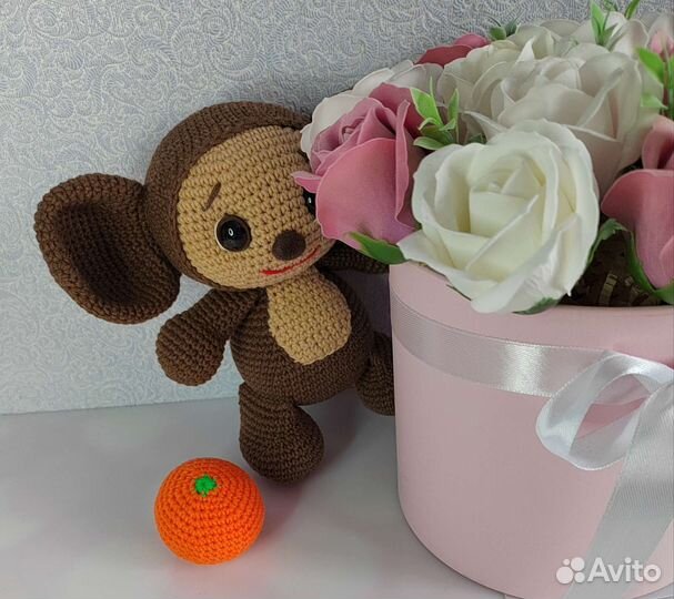 Чебурашка и мандарин