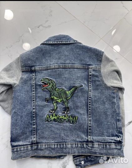 Джинсовая куртка