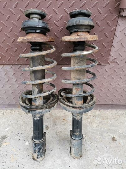 Передние амортизаторы Renault Symbol