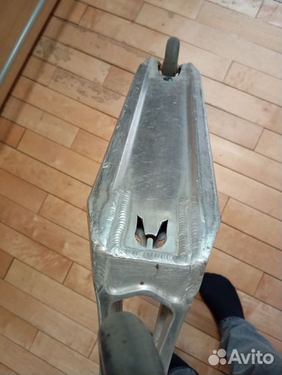 Трюковой самокат кастом в парк