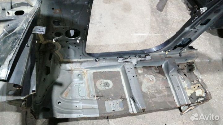 Стойка кузова Kia Sorento Правая Передняя