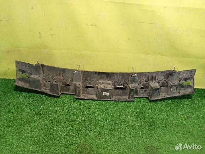 Кронштейн заднего бампера центральный Audi A1 (8X