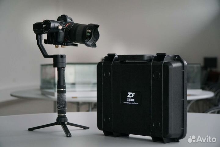 Стабилизатор для съемки Zhiyun Crane Plus