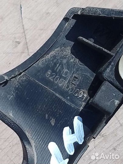 Накладка петли капота Renault megane 2