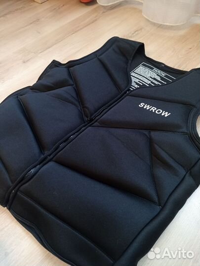 Спасательный жилет