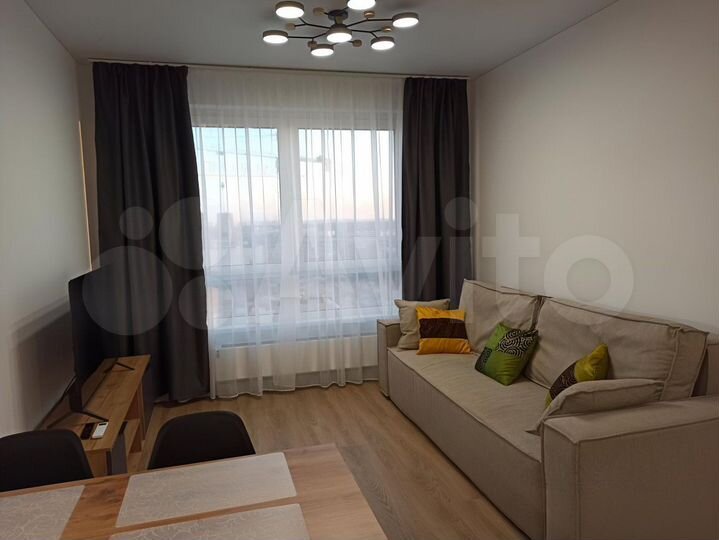 2-к. квартира, 43 м², 30/33 эт.