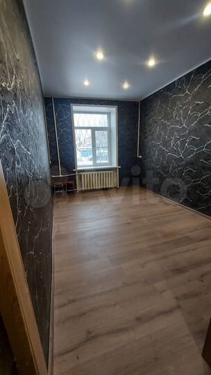 Комната 17 м² в 6-к., 1/4 эт.