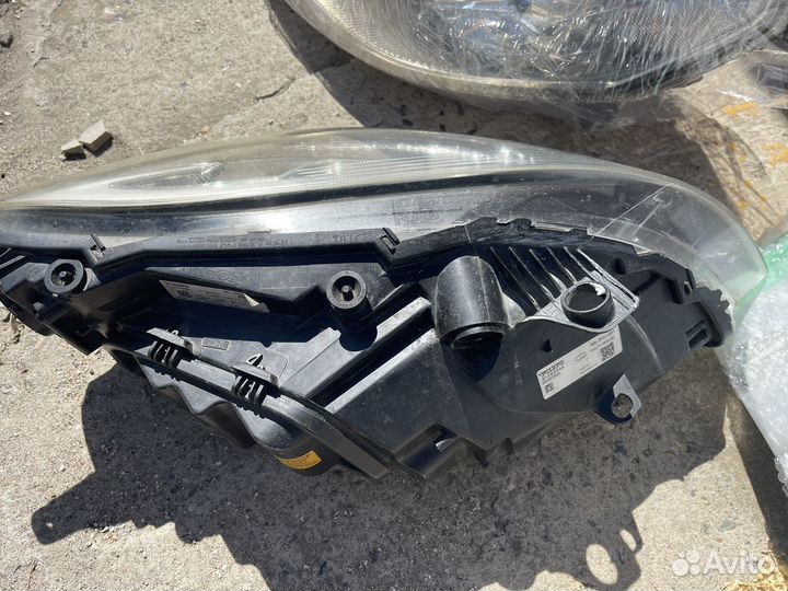 Фара левая оригинал всборе volvo V 40 ксенон