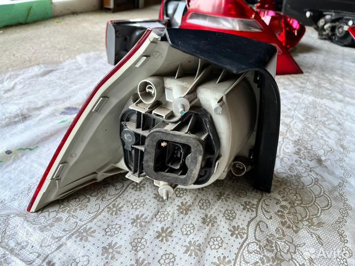 Фонарь задний правый Volksvagen Golf 5