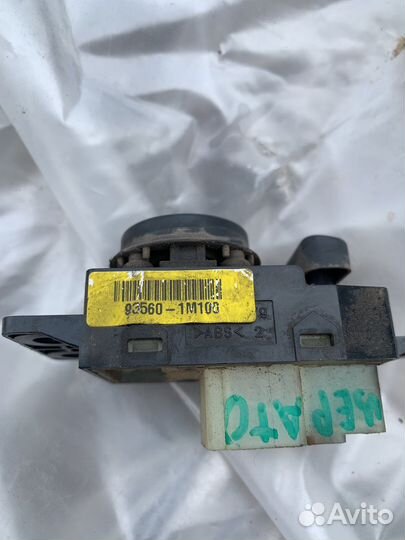 Блок управления зеркалами kia cerato 2