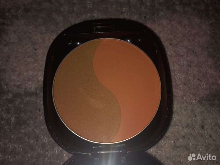 Румяна двуцветные