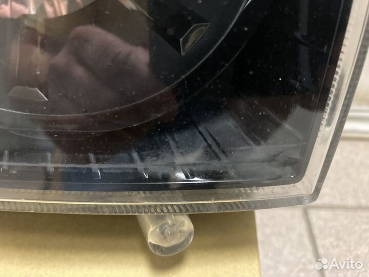 Фара правая Renault Duster 1 2011-2015 260101891r