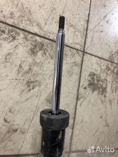 Bmw x3 f25 стойка амортизатор задний