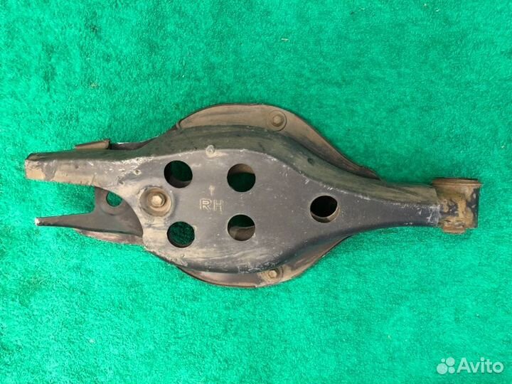 Рычаг задний нижний правый Lexus Gs 4 (12-17) L10