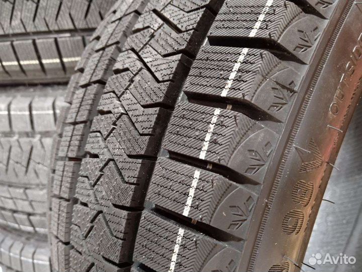 Triangle PL02 235/45 R18 98V