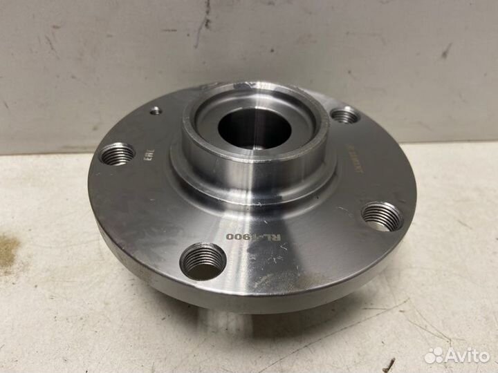 Ступица передняя Audi 100 C3 1982-1991