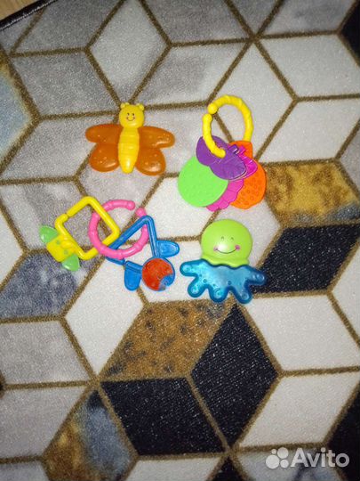 Игрушки для самых маленьких пакетом