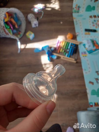 Соска бутылочная новая Phillips avent 6 месяцев