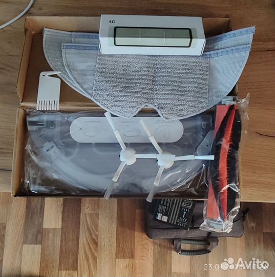 Продам робот пылесос