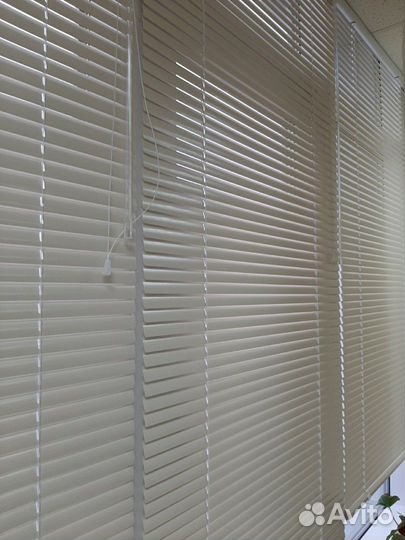Жалюзи горизонтальные новые секция