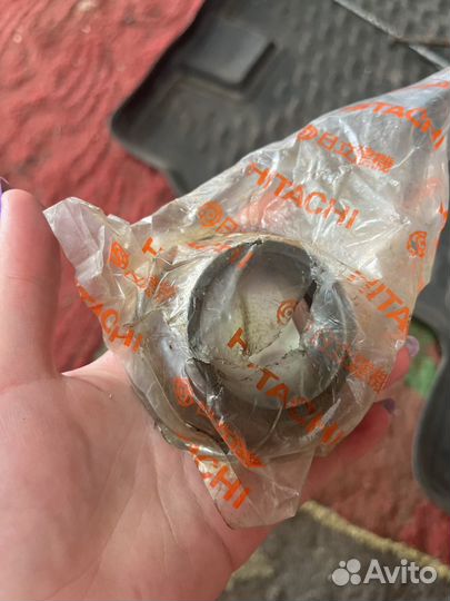 4397757 Втулка сферическая г/мотора хода Hitachi