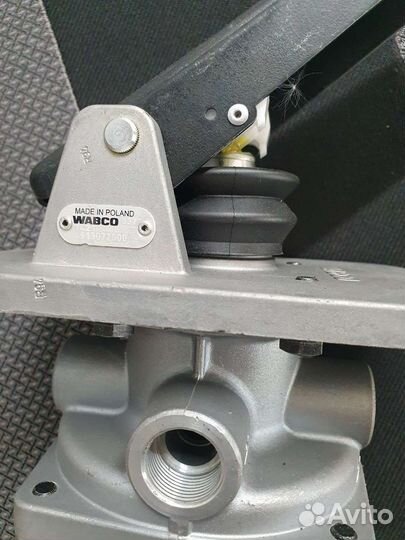 Тормозной кран wabco 4613072000